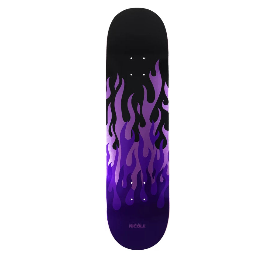 Nicole Kitted Deck